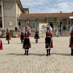 В КЕРМЕН СЕ ПРОВЕЖДА XVI ФОЛКЛОРЕН СЪБОР