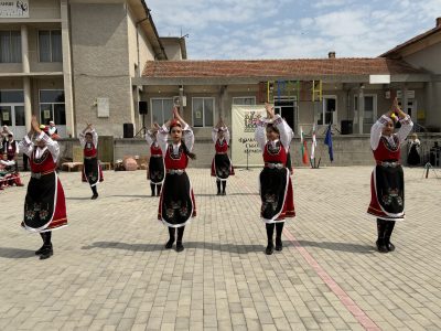 В КЕРМЕН СЕ ПРОВЕЖДА XVI ФОЛКЛОРЕН СЪБОР