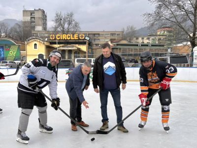 В СЛИВЕН СЕ ПРОВЕДЕ ТУРНИР ПО ХОКЕЙ НА ЛЕД