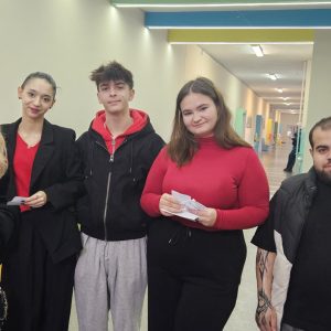 ПОЩАЛЬОНИ НА ДОБРОТО: МЛАДЕЖКИ ДОМ СЛИВЕН ГОСТУВА В ОУ „ПАНАЙОТ ХИТОВ“