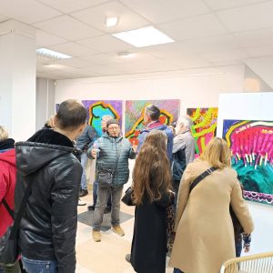 „РИТМИ НА ЦВЕТОВЕТЕ“: ВЕЛИН ДИНЕВ С НОВА ИЗЛОЖБА В СЛИВЕН